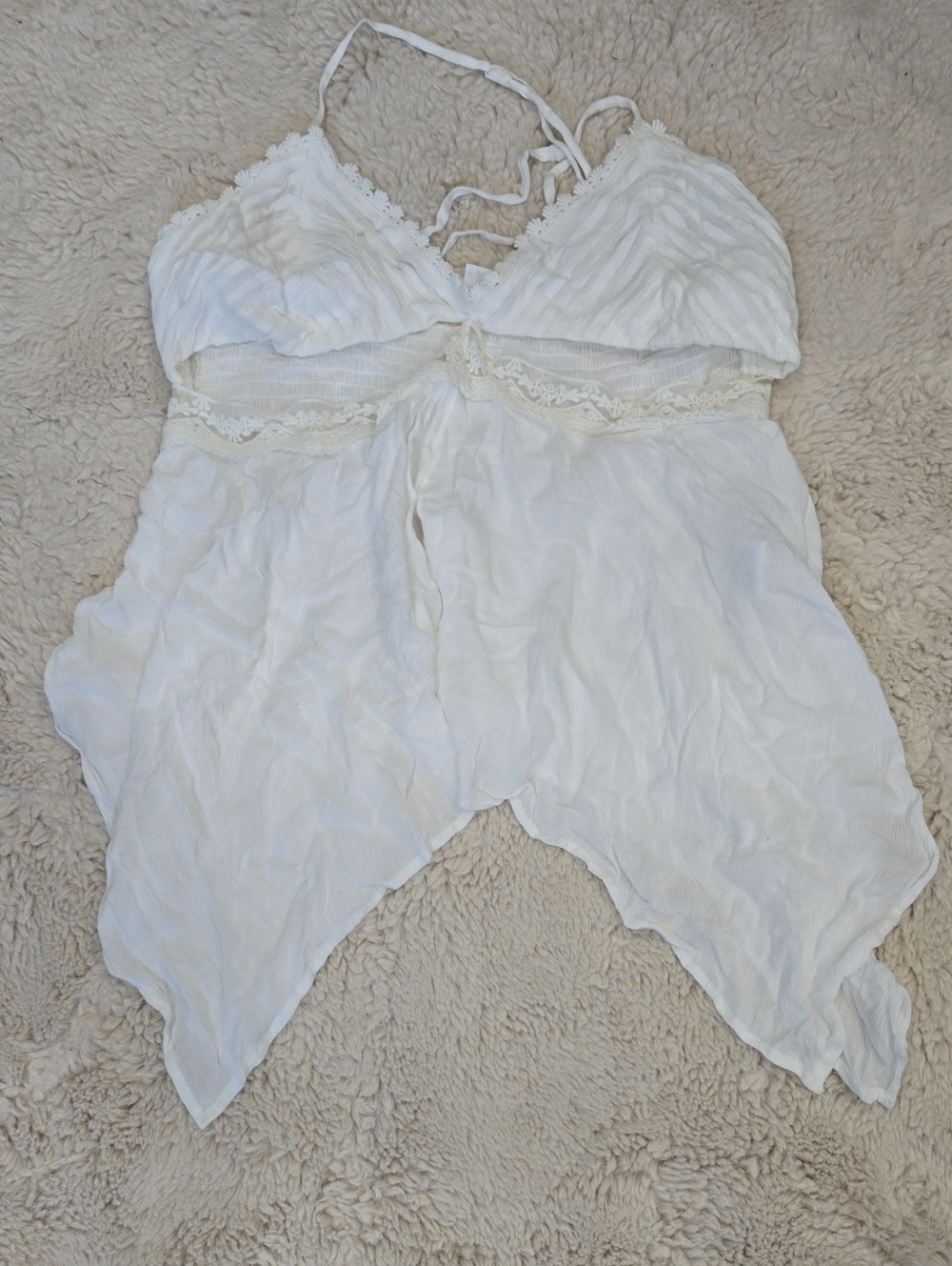Kimchi Blue White Lace-Trim Handkerchief Hem Cami